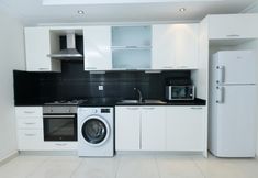 Phòng ngủ 6 Marvelous Resort With Shared Pool in Alanya