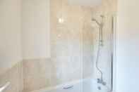 In-room Bathroom Host Stay Coach House Retreat