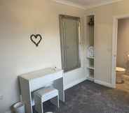 In-room Bathroom 5 Beautiful 3-bed House in Sunny Killough Down