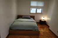 Bedroom 3-bed Cottage in Quiet & Green Wallington