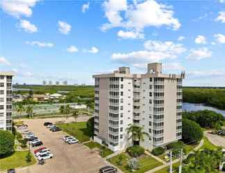 Exterior 2 Bonita Beach Tennis Club Condo