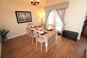 Phòng ngủ 4 Privacy at Highlands Reserve