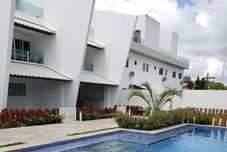 Kolam Renang Flat 202 com Cobertura em Maria farinha