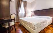 Bedroom 4 Hotel Lombardia