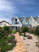 Exterior 4 Beautiful 4-bed House in Walton on the Naze