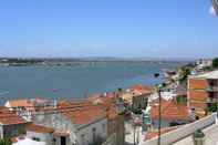 Nearby View and Attractions Cosy 1-bed Apartment Good Amenities in Seixal