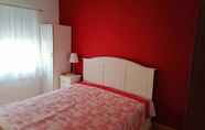 Bedroom 4 Cosy 1-bed Apartment Good Amenities in Seixal