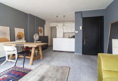 Common Space 7 Central Flat 650 m to Metro and Cevahir in Sisli