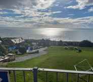 Others 7 Stunning Hillside Sea View 2-bed in Barmouth