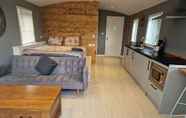 Bedroom 4 Large Shepherds Hut - Riverview