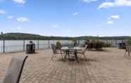 Common Space 5 2 Bedroom Lake View Villa - Unit 409