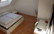 Bedroom 3 Boardingrooms Direct A8, Close to Stuttgart, 25min