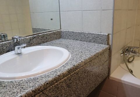 Others "stunning Studio With Close Kitchen And Pool"