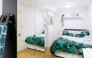 Others 5 Stylish 2 Bedroom Apartment in the Heart of Shepherds Bush