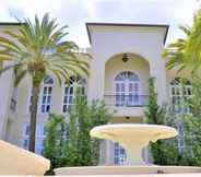 Bangunan 6 Beverly Hills Luxury Mansion Right in Sosua