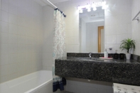 In-room Bathroom 2 Bedroom Apartment in Mayfair Tower