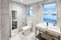 In-room Bathroom Host Stay No 5 in Filey