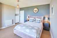 Bedroom Host Stay The Puffins Nest