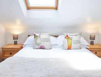 Bedroom 2 Host Stay Rosemount Apartment