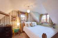 Bedroom Host Stay Oldcorn Cottage
