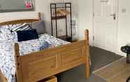 Kamar Tidur 5 Charming 1-bed Studio in Coventry