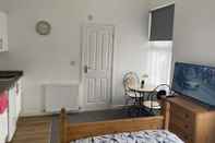 Bedroom Charming 1-bed Studio in Coventry