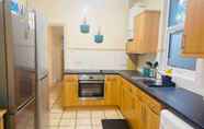 Bilik Tidur 2 Immaculate 6-bed House in Coventry