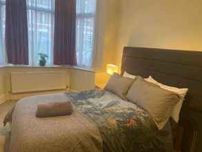 Kamar Tidur 4 Immaculate 6-bed House in Coventry