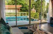 Kamar Tidur 3 Phuket Jungle Experience Resort