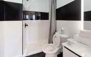 In-room Bathroom 6 Luxury 2BR 30 Mins to Manhattan Evonify