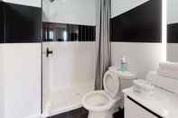 In-room Bathroom Luxury 2BR 30 Mins to Manhattan Evonify