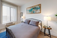 Bedroom Luxury 2BR 30 Mins to Manhattan Evonify