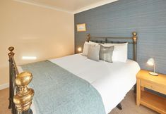 Bedroom 7 Host Stay Puffin Too