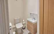 Toilet Kamar 5 Host Stay Uggleby House Briggswath