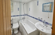 In-room Bathroom 4 Host Stay Swift in Newton-on-rawcliffe