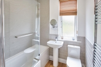 Toilet Kamar Host Stay Ramblers Rest Cottage