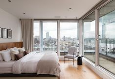 Others 7 The Canary Wharf Secret - Glamorous 2bdr Flat w/ Terrace and Parking
