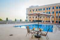 Swimming Pool Best Western Plus Dubai Academic City
