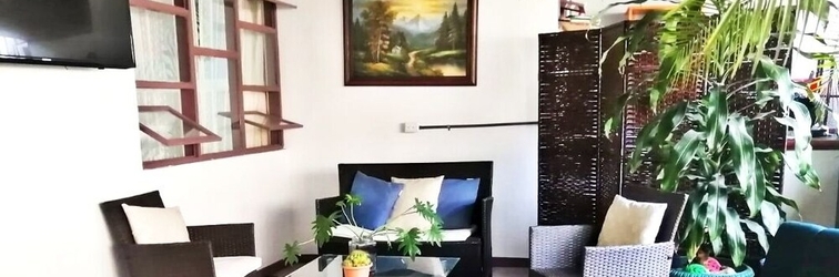 Sảnh chờ Airport traveler's home. - Hostel