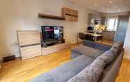 Others 2 Cliffe House by Kasar Stays