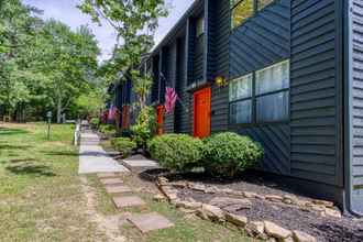 Exterior 4 Pinecrest Townhomes-1K-2Q Unit-Renovated