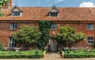 Lain-lain 5 Luxury Tudor Hall Gardens Located on Breath-taking Norfolk Estate