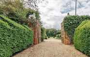 Lainnya 3 Luxury Tudor Hall Gardens Located on Breath-taking Norfolk Estate