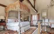 Others 6 Lavish Tudor Estate Gardens - Sleeps 25