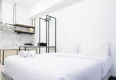 Others 3 Cozy Stay Studio Apartment With Access To Mall At Supermall Mansion