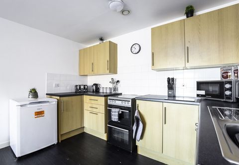 Others Large Apartment With Balcony Free Parking & Fast Wifi