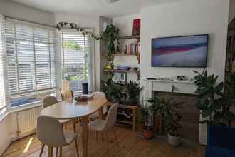 Others 4 Stylish 2 Bedroom Apartment in Peckham