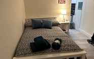 Others 2 Lovely Studio Apartment in London