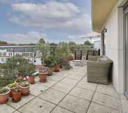 Others 7 Superb Apartment With Terrace Near the River in Putney by Underthedoormat