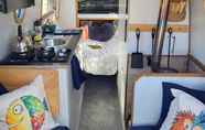 Khác 3 Charming Baby Narrowboat Apsley Marina